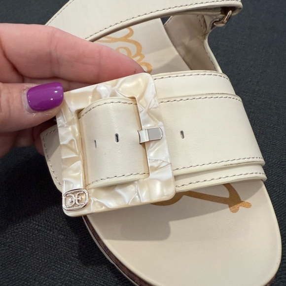 Sam Edelman Adrianna Slide Sandal With Stylish Velcro Staps - Picture 4 of 8